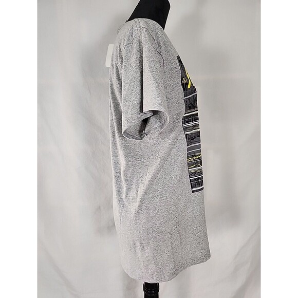 NWT DC Comics Superhero The Flash Grey Graphic Print Short Sleeve T-shirt Medium - Picture 3 of 6